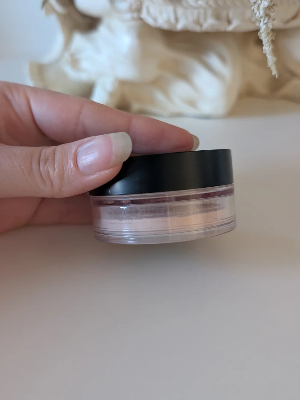 bareMinerals lightweight finishing